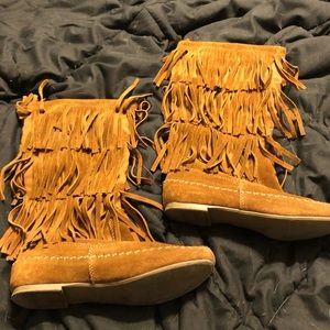 Woman’s Brown Fringed Boots size 6.5